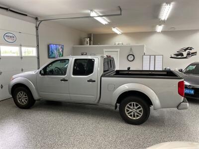 2017 Nissan Frontier SV Crew Cab 4x4 One Owner Only 28500 kms   - Photo 3 - Coombs, BC V0R 1M0