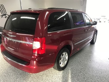 2012 Chrysler Town & Country Touring-Navigation, power dual sliding doors and l  Power Doors and Liftgate - Photo 35 - Coombs, BC V0R 1M0