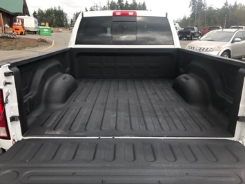 2017 RAM 1500 Big Horn  Crew Cab 4x4 with 6.3 foot box - Photo 9 - Coombs, BC V0R 1M0