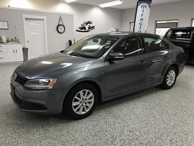 2011 Volkswagen Jetta Comfortline Auto, Power Sunroof, Heated seats   - Photo 1 - Coombs, BC V0R 1M0