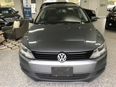 2011 Volkswagen Jetta Comfortline Auto, Power Sunroof, Heated seats   - Photo 7 - Coombs, BC V0R 1M0