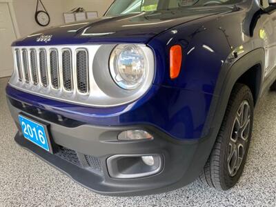 2016 Jeep Renegade Full Load 4x4 $149 bi-weekly with 2000 down oacwn   - Photo 22 - Coombs, BC V0R 1M0