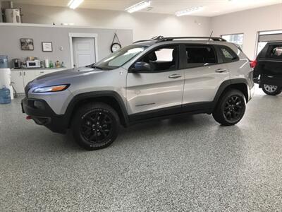 2015 Jeep Cherokee Trailhawk 4x4 Every Option and Extended Warranty   - Photo 1 - Coombs, BC V0R 1M0