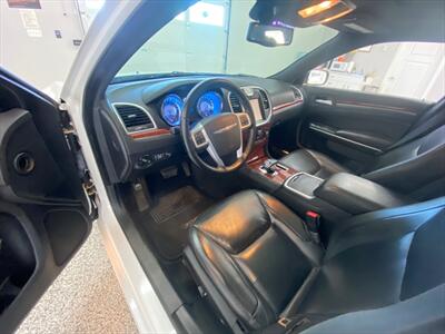 2013 Chrysler 300 Series V6 with Panoramic Roof and Heated Leather Seats   - Photo 19 - Coombs, BC V0R 1M0