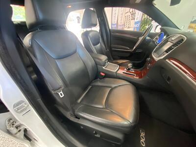 2013 Chrysler 300 Series V6 with Panoramic Roof and Heated Leather Seats   - Photo 28 - Coombs, BC V0R 1M0