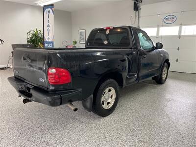 2003 Ford F-150 XL 5 speed 2WD  6 Cylinder One Owner   - Photo 7 - Coombs, BC V0R 1M0