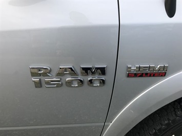 2015 RAM 1500 Outdoorsman Crew Cab 4x4 with 6 foot 4 box  Crew Cab 4x4 - Photo 12 - Coombs, BC V0R 1M0