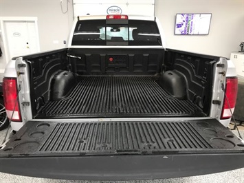 2015 RAM 1500 Outdoorsman Crew Cab 4x4 with 6 foot 4 box  Crew Cab 4x4 - Photo 4 - Coombs, BC V0R 1M0