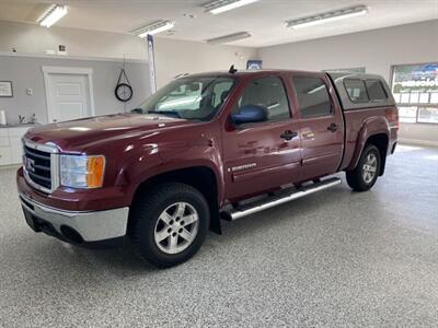 2009 GMC Sierra 1500 Crew Cab 4x4 only 114000 kms Backup Cam   - Photo 1 - Coombs, BC V0R 1M0