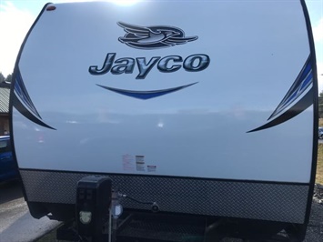2015 Jayco Octane SL Toy Hauler Sleeps 6 with fueling station   - Photo 19 - Coombs, BC V0R 1M0