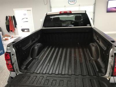 2014 Chevrolet Silverado 1500 4x4 Crew Cab One Owner and NEW TIRES   - Photo 6 - Coombs, BC V0R 1M0