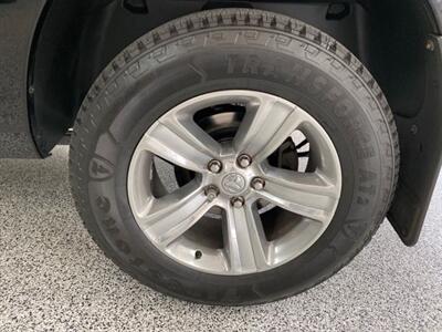 2015 RAM 1500 SLT with Leather and New tires 6 Passenger   - Photo 9 - Coombs, BC V0R 1M0