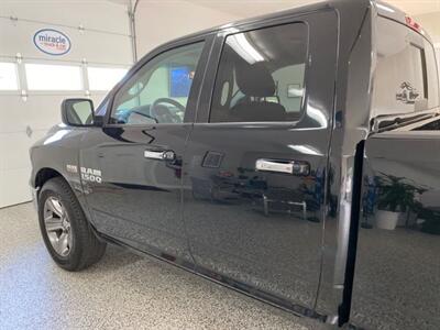 2015 RAM 1500 SLT with Leather and New tires 6 Passenger   - Photo 11 - Coombs, BC V0R 1M0