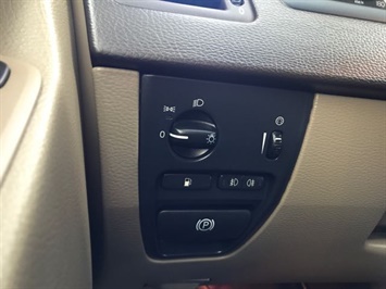 2012 Volvo XC90 3.2 AWD 7 Passenger Blind Spot Monitor   - Photo 28 - Coombs, BC V0R 1M0