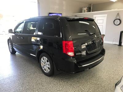 2017 Dodge Grand Caravan SXT Full StowNGo Rear DVD only 8500 kms Ext Warr   - Photo 17 - Coombs, BC V0R 1M0