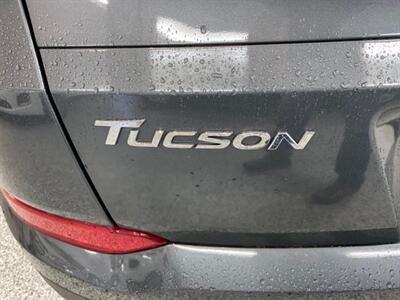 2017 Hyundai Tucson SE only 30800 kms heated seats and back up Camera   - Photo 11 - Coombs, BC V0R 1M0