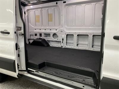 2018 Ford Transit Cargo Transit 250 Medium Roof 148inch WB One Owner Local   - Photo 26 - Coombs, BC V0R 1M0
