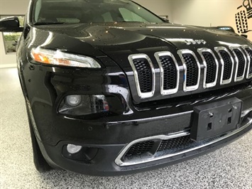 2015 Jeep Cherokee Limited 4x4 Every Available Option  Every Available Option - Photo 5 - Coombs, BC V0R 1M0