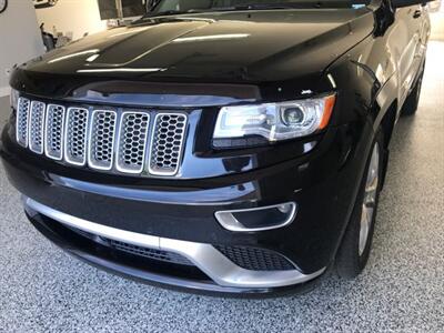2015 Jeep Grand Cherokee Summit Eco Diesel Every Option and Warranty   - Photo 23 - Coombs, BC V0R 1M0