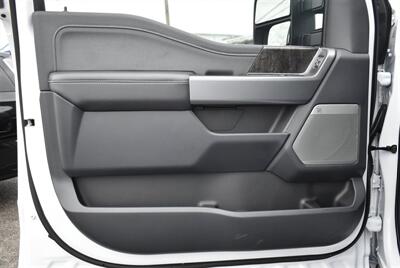 2023 Ford F-250 Lariat  LIFTED DIESEL TRUCK 4X4 LOADED - Photo 12 - Gresham, OR 97030