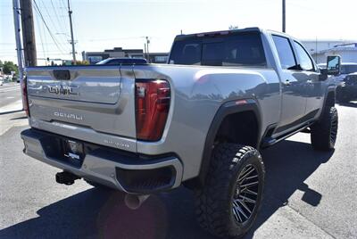 2024 GMC Sierra 2500 Denali Ultimate  LIFTED DIESEL TRUCK 4X4 LOADED - Photo 5 - Gresham, OR 97030