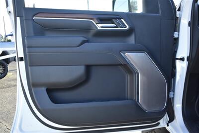 2024 GMC Sierra 3500 Denali  LIFTED DIESEL TRUCK 4X4 LOADED - Photo 12 - Gresham, OR 97030