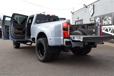 2025 Ford F-450 Super Duty PLATINUM PLUS F-450 LVLED ON 22 " FORGED RIMS AND 37 " TIRES 45 MILES LOADED - Photo 34 - Gresham, OR 97030
