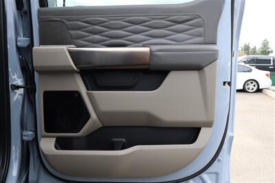 2025 Ford F-450 Super Duty PLATINUM PLUS F-450 LVLED ON 22 " FORGED RIMS AND 37 " TIRES 45 MILES LOADED - Photo 28 - Gresham, OR 97030