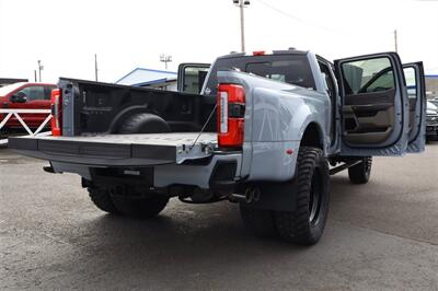 2025 Ford F-450 Super Duty PLATINUM PLUS F-450 LVLED ON 22 " FORGED RIMS AND 37 " TIRES 45 MILES LOADED - Photo 37 - Gresham, OR 97030
