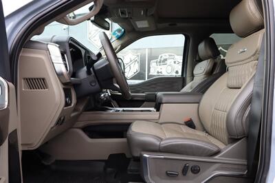 2025 Ford F-450 Super Duty PLATINUM PLUS F-450 LVLED ON 22 " FORGED RIMS AND 37 " TIRES 45 MILES LOADED - Photo 15 - Gresham, OR 97030