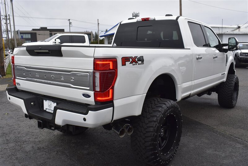 2022 Ford F-350 Limited photo