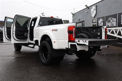 2026 Ford F-450 Super Duty PLATINUM  F-450 HI OUTPUT LVLED ON 22 " RIMS 37 " TIRES LOADED - Photo 32 - Gresham, OR 97030