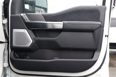 2026 Ford F-450 Super Duty PLATINUM  F-450 HI OUTPUT LVLED ON 22 " RIMS 37 " TIRES LOADED - Photo 27 - Gresham, OR 97030