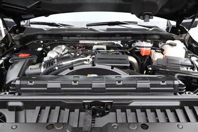 2025 GMC Sierra 3500 AT4 LIFTED DIESEL TRUCK 4X4 LOADED - Photo 9 - Gresham, OR 97030