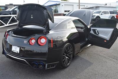 2021 Nissan GT-R Premium  ALL WHEEL DRIVE BLACK ON WHITE LOADED - Photo 27 - Gresham, OR 97030