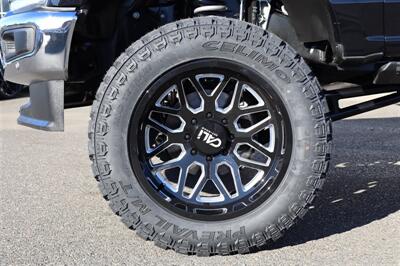 2024 Ford F-350 Lariat  LIFTED DIESEL TRUCK 4X4 LOADED - Photo 10 - Gresham, OR 97030