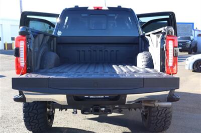 2024 Ford F-350 Lariat  LIFTED DIESEL TRUCK 4X4 LOADED - Photo 30 - Gresham, OR 97030