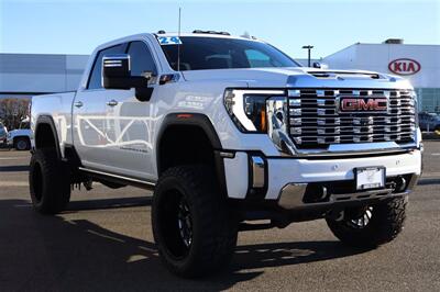 2024 GMC Sierra 3500 Denali LIFTED DIESEL TRUCK 4X4 LOADED - Photo 7 - Gresham, OR 97030