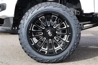 2025 Ford F-350 Platinum  LIFTED DIESEL TRUCK 4X4 LOADED - Photo 10 - Gresham, OR 97030