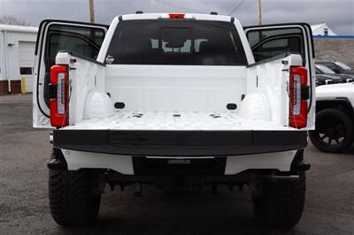 2025 Ford F-350 Platinum  LIFTED DIESEL TRUCK 4X4 LOADED - Photo 34 - Gresham, OR 97030
