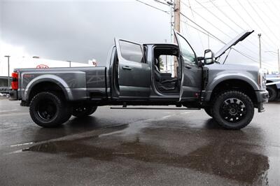 2026 Ford F-450 Super Duty PLATINUM  LVLED F-450 HI OUTPUT  22 " FORGED RIMS  37 " TIRES LOADED - Photo 36 - Gresham, OR 97030