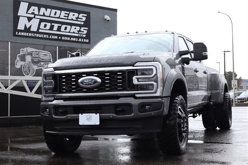 2026 Ford F-450 Super Duty PLATINUM  LVLED F-450 HI OUTPUT  22 " FORGED RIMS  37 " TIRES LOADED - Photo 1 - Gresham, OR 97030