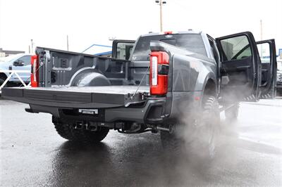 2026 Ford F-450 Super Duty PLATINUM  LVLED F-450 HI OUTPUT  22 " FORGED RIMS  37 " TIRES LOADED - Photo 35 - Gresham, OR 97030