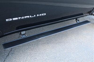 2025 GMC Sierra 3500 Denali Ultimate LIFTED DIESEL TRUCK 4X4 LOADED - Photo 12 - Gresham, OR 97030