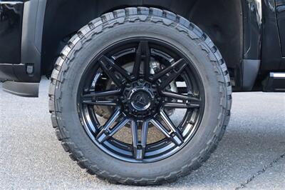 2025 GMC Sierra 3500 Denali Ultimate LIFTED DIESEL TRUCK 4X4 LOADED - Photo 10 - Gresham, OR 97030