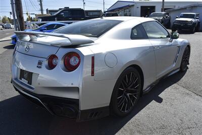 2020 Nissan GT-R Premium  AWD 50TH ANNIVESARY MODED LOADED - Photo 7 - Gresham, OR 97030
