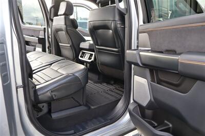 2024 Ford F-350 Platinum  LIFTED DIESEL TEMOR TRUCK 4X4 LOADED - Photo 18 - Gresham, OR 97030