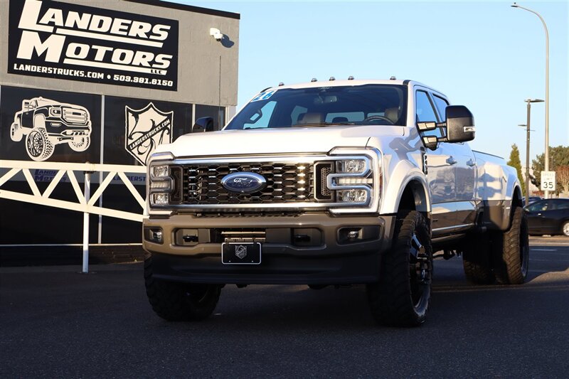 2026 Ford F-450 Super Duty KING RANCH  F-450 LVLED ON 22