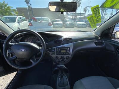 2000 Ford Focus ZX3   - Photo 12 - Oceanside, CA 92054