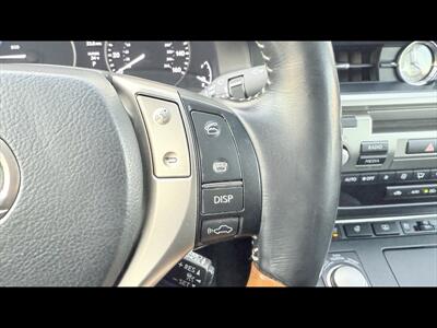 2015 Lexus ES300h   - Photo 18 - Dedham, MA 02026